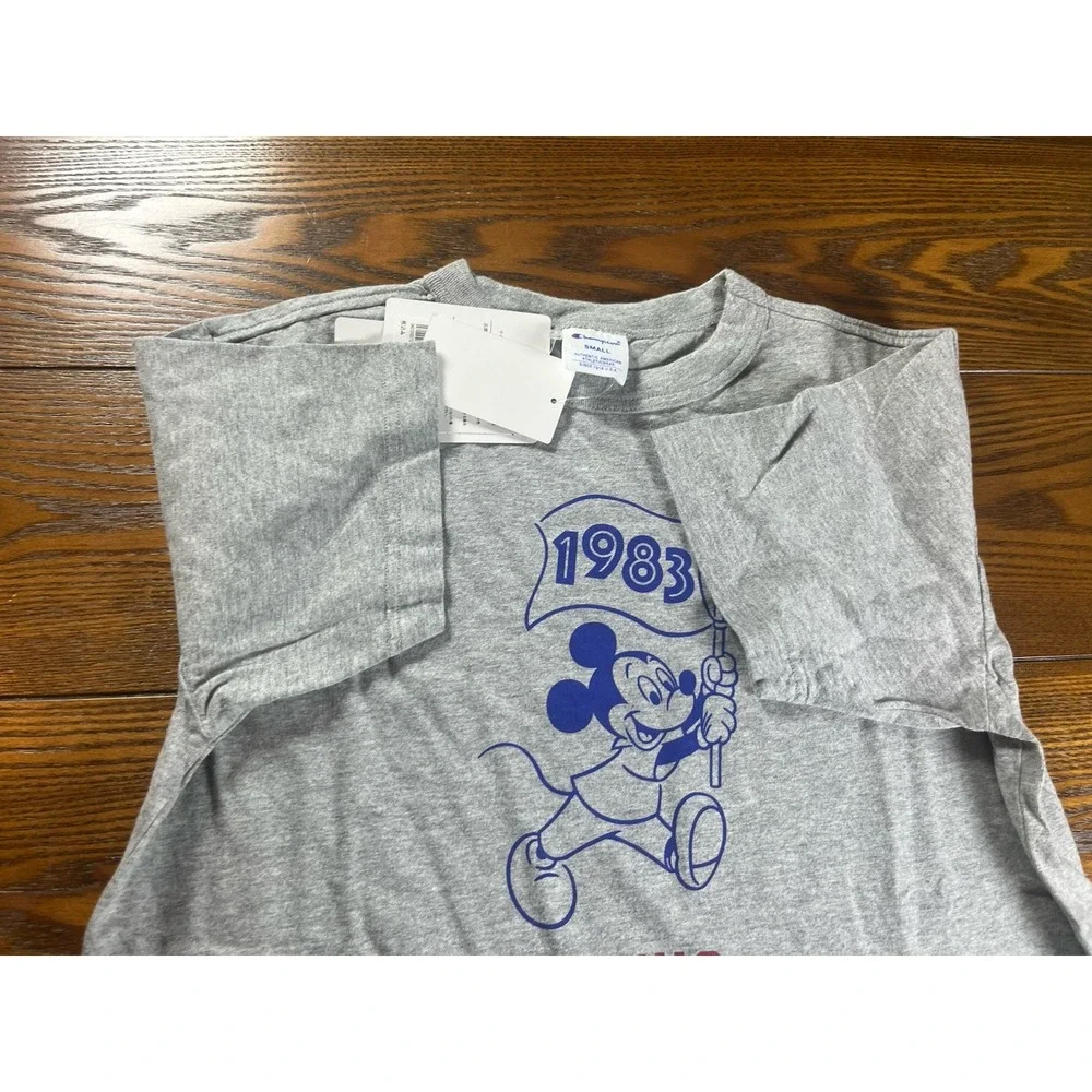 NEW Disneyland Mickey Mouse T-shirt Size Small Tokyo Disney Resort Japan Parks